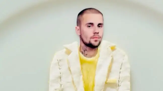 Künstlerin baut Justin Bieber aus Käse und geht viral
